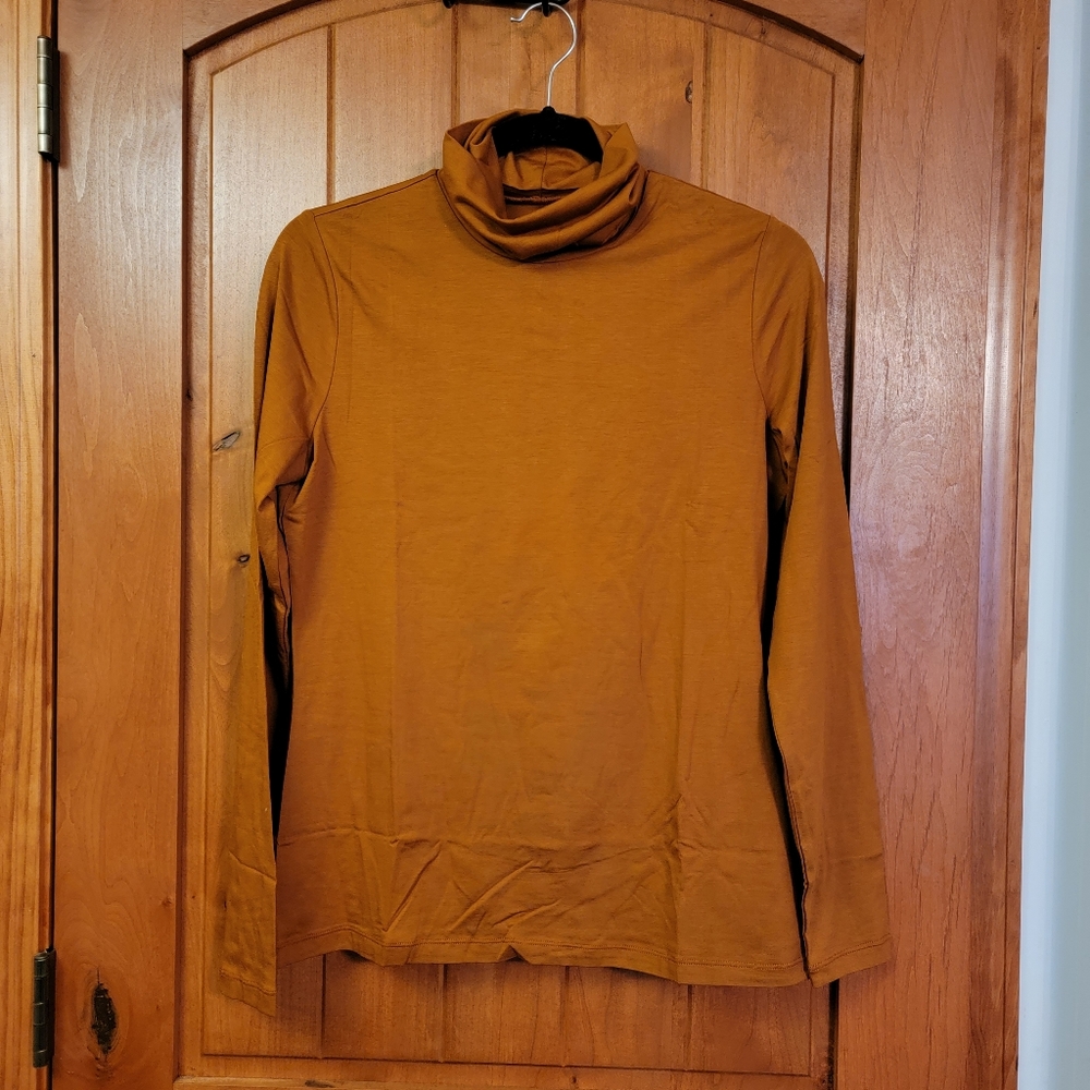 Women's Lightweight Fitted Long Sleeve Turtleneck Burnt Carmel